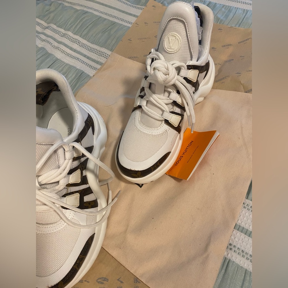Louis Vuitton White and Brown Size 37 - Picture 2 of 8